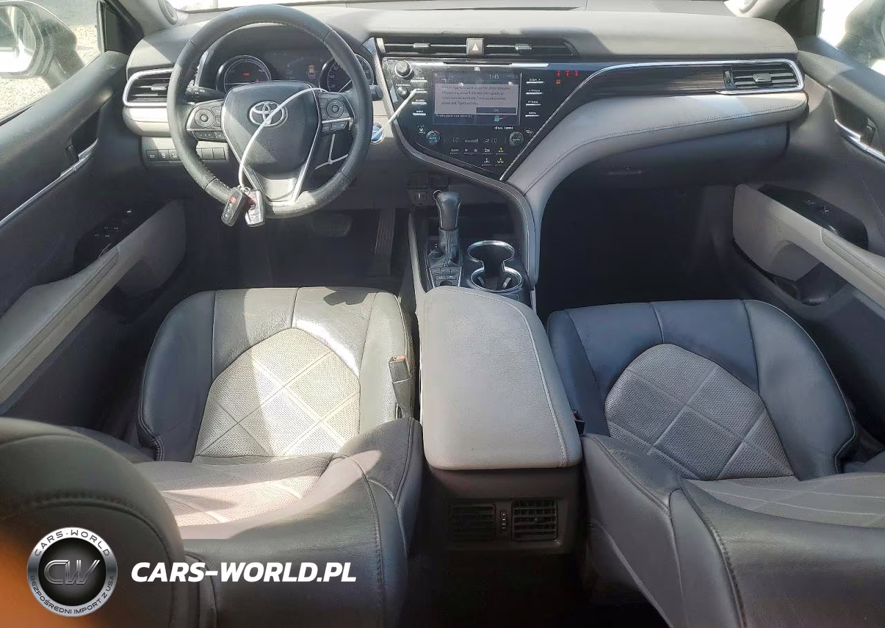 2018 Toyota Camry Hybrid Xle VIN:4T1B21HK9JU509637 - 8
