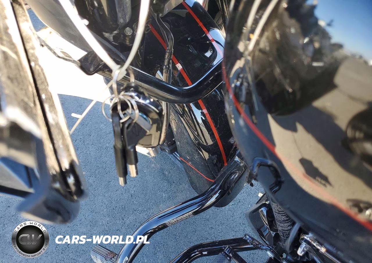 2018 Harley-Davidson Fltrxse Cvo Road Glide VIN:1HD1TCL35JB954539 - 8
