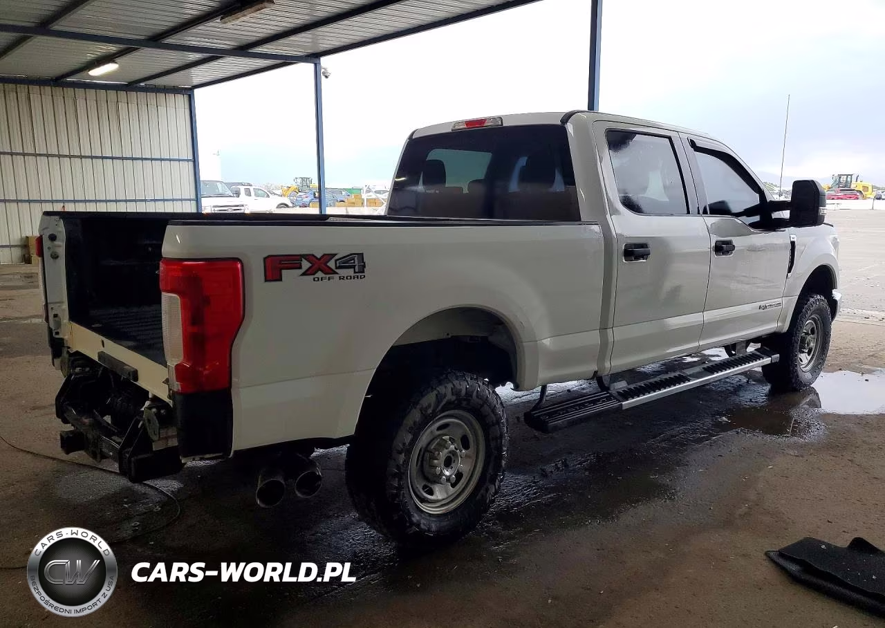 2018 Ford F250 Super Duty VIN:1FT7W2BT7JEB71803 - 3