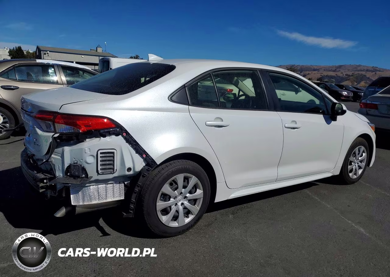 2026 Toyota Corolla Hybrid Le VIN:JTDBCMFE4T3134667 - 3