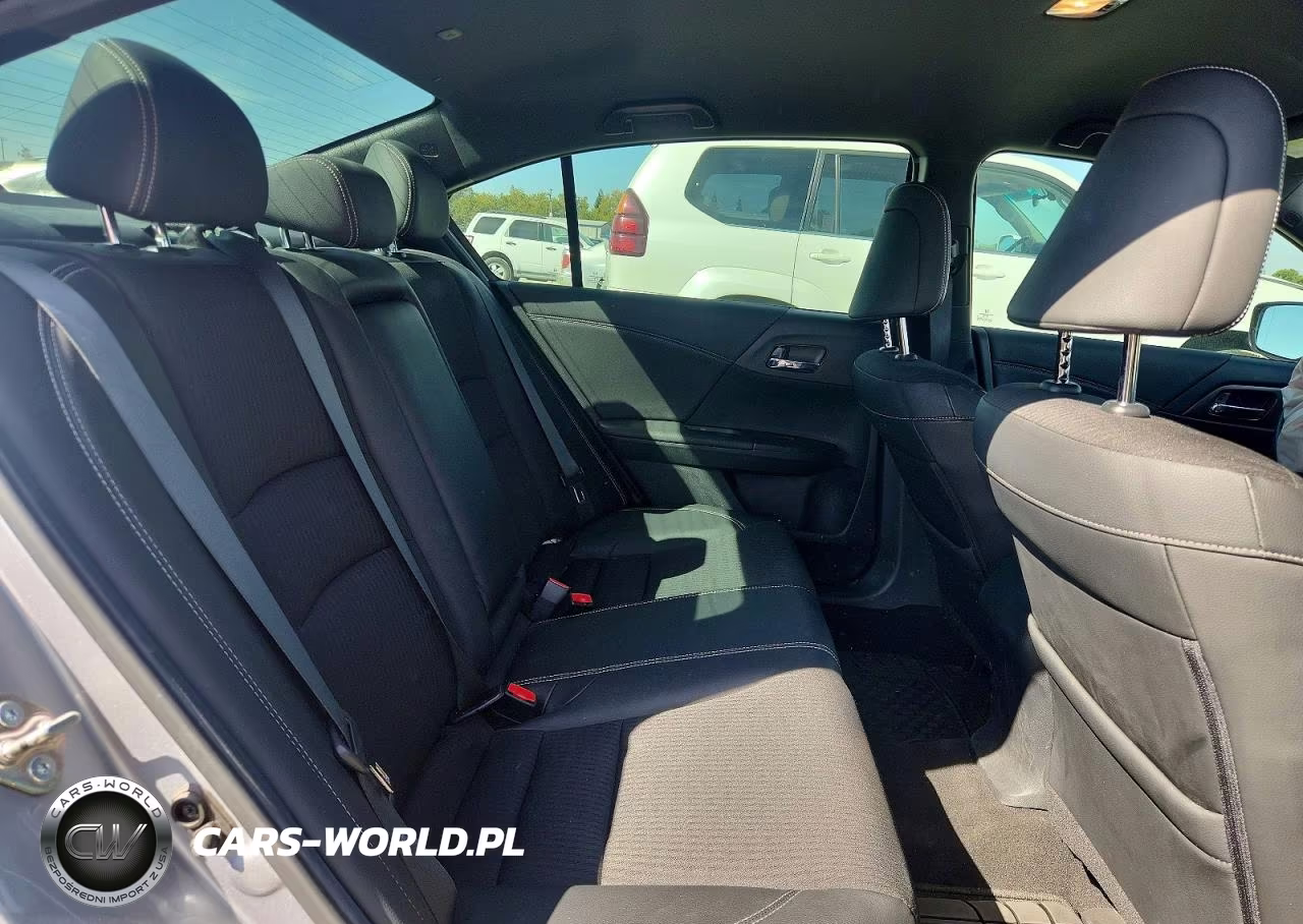 2016 Honda Accord Sport VIN:1HGCR2F5XGA140550 - 10