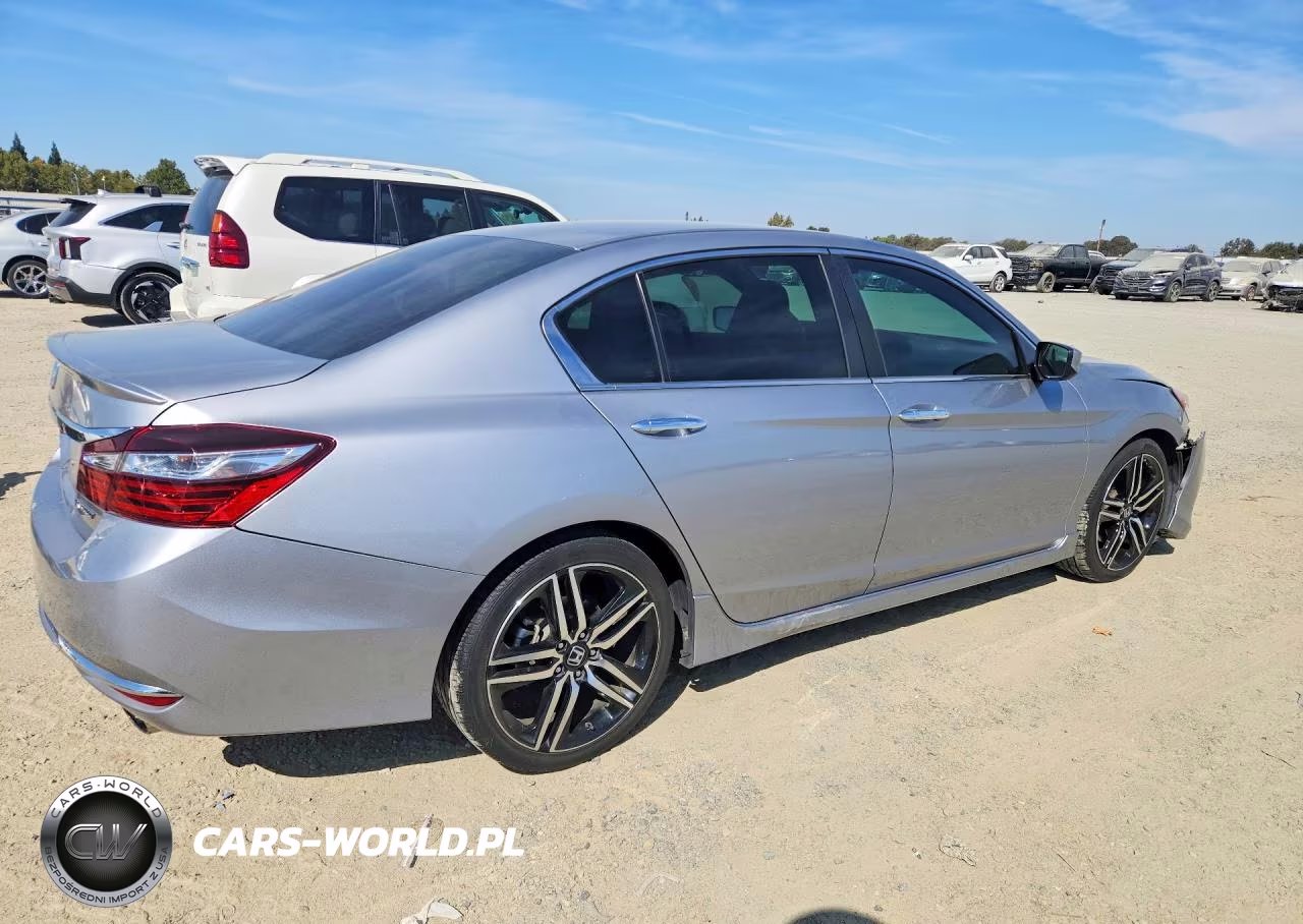 2016 Honda Accord Sport VIN:1HGCR2F5XGA140550 - 3