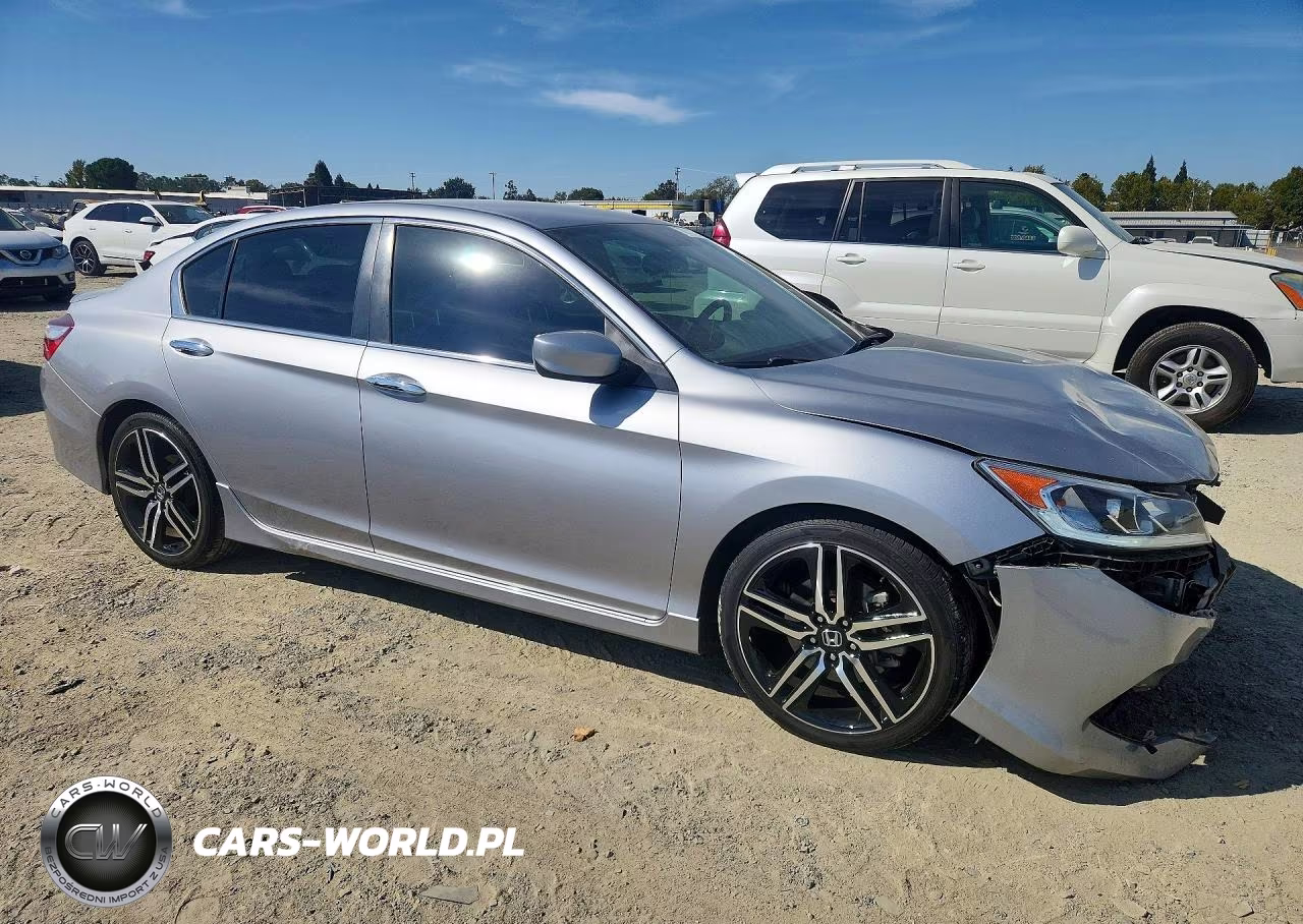 2016 Honda Accord Sport VIN:1HGCR2F5XGA140550 - 4