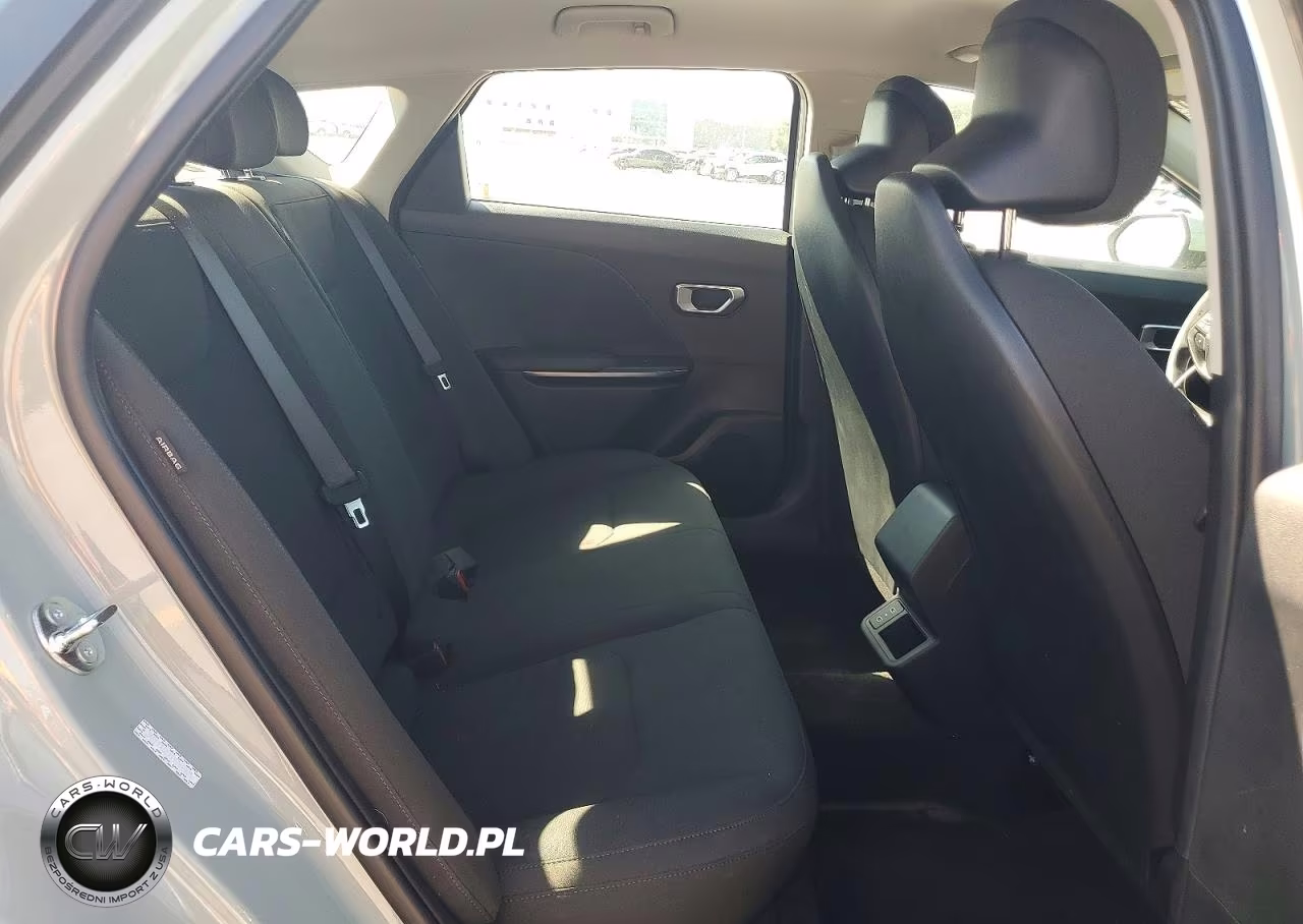 2026 Kia K4 Lxs VIN:3KPFT4DE7TE269025 - 10