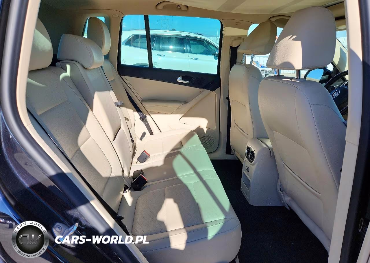 2012 Volkswagen Tiguan S VIN:WVGBV7AX9CW566668 - 11