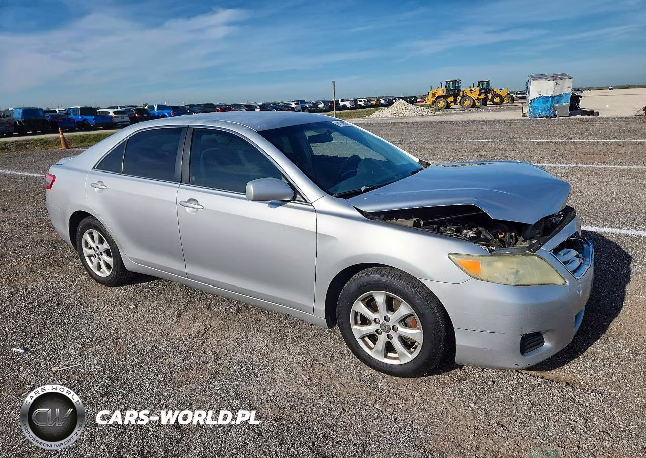 2010 Toyota Camry Le VIN:4T1BF3EK9AU524403 - 4