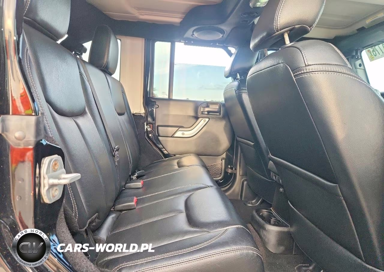 2013 Jeep Wrangler Unlimited Rubicon VIN:1C4BJWFGXDL571805 - 11