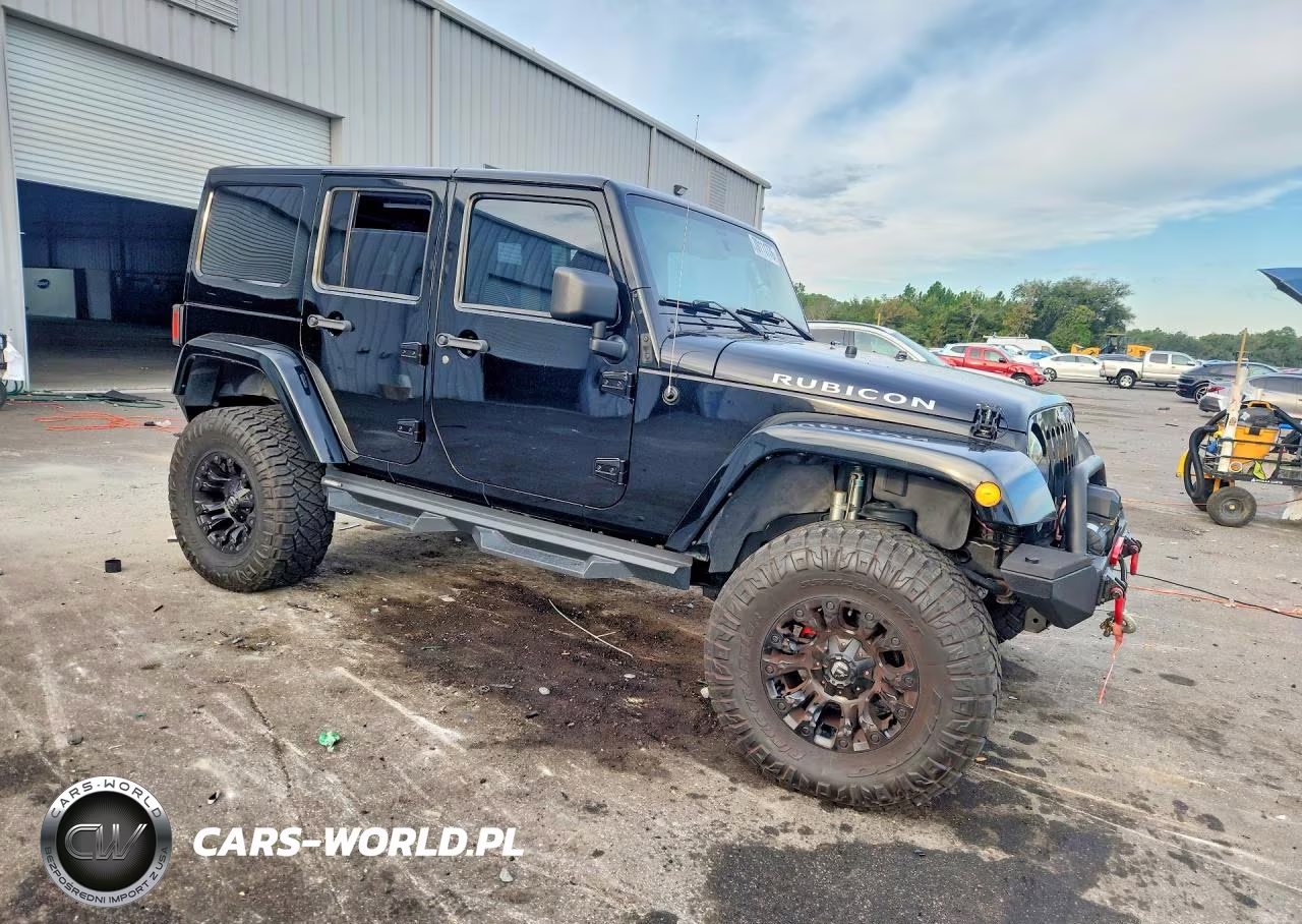 2013 Jeep Wrangler Unlimited Rubicon VIN:1C4BJWFGXDL571805 - 4