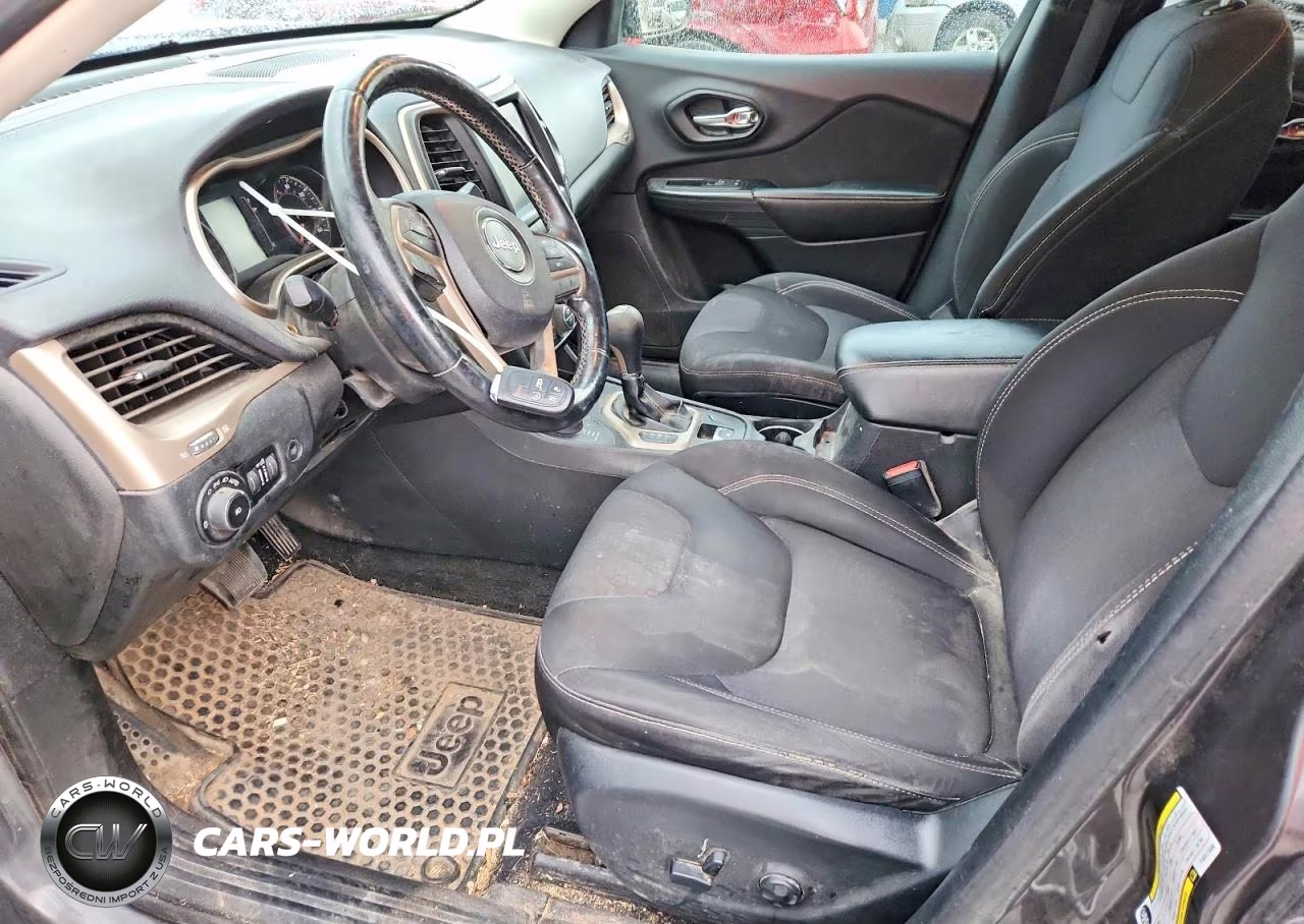 2015 Jeep Cherokee Latitude VIN:1C4PJMCS6FW511038 - 7