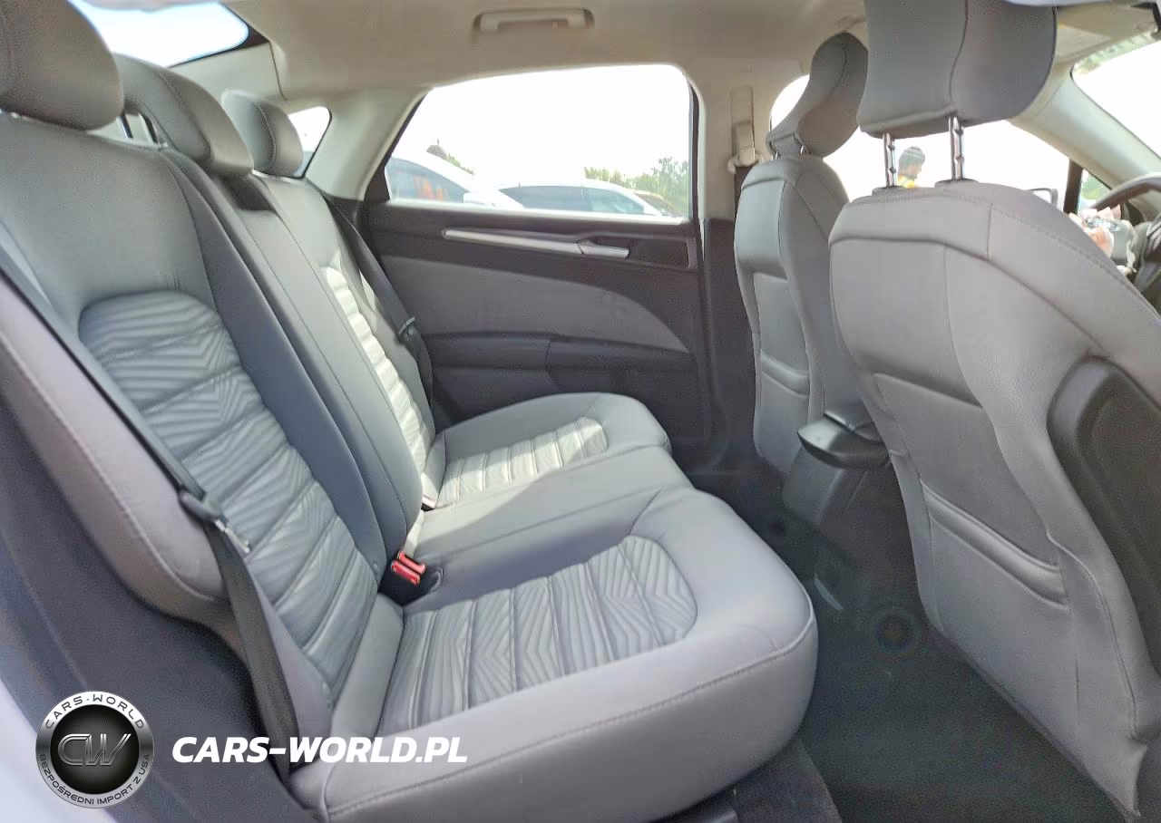 2016 Ford Fusion S VIN:3FA6P0G71GR322364 - 10