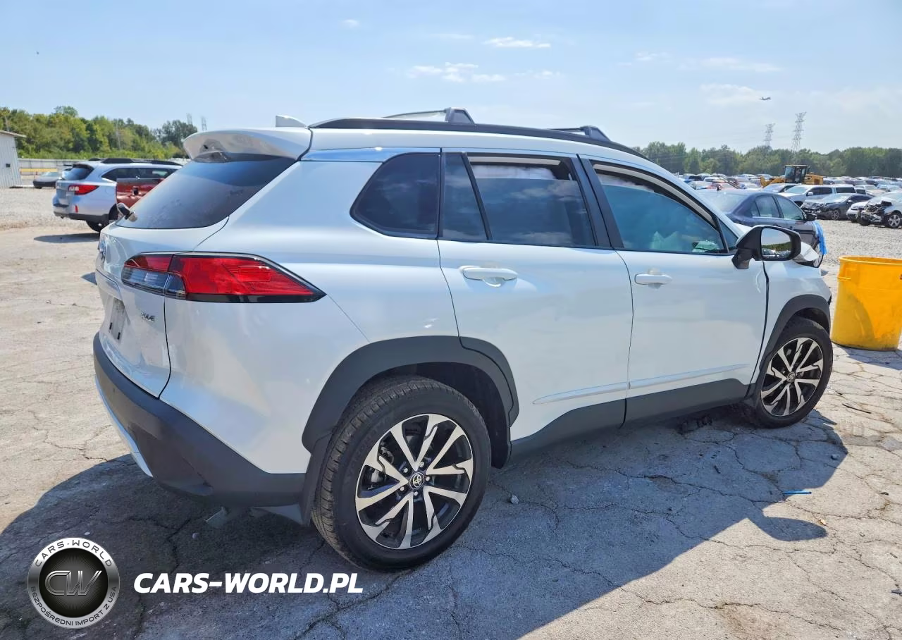 2024 Toyota Corolla Cross Xle VIN:7MUDAAAG4RV093248 - 3