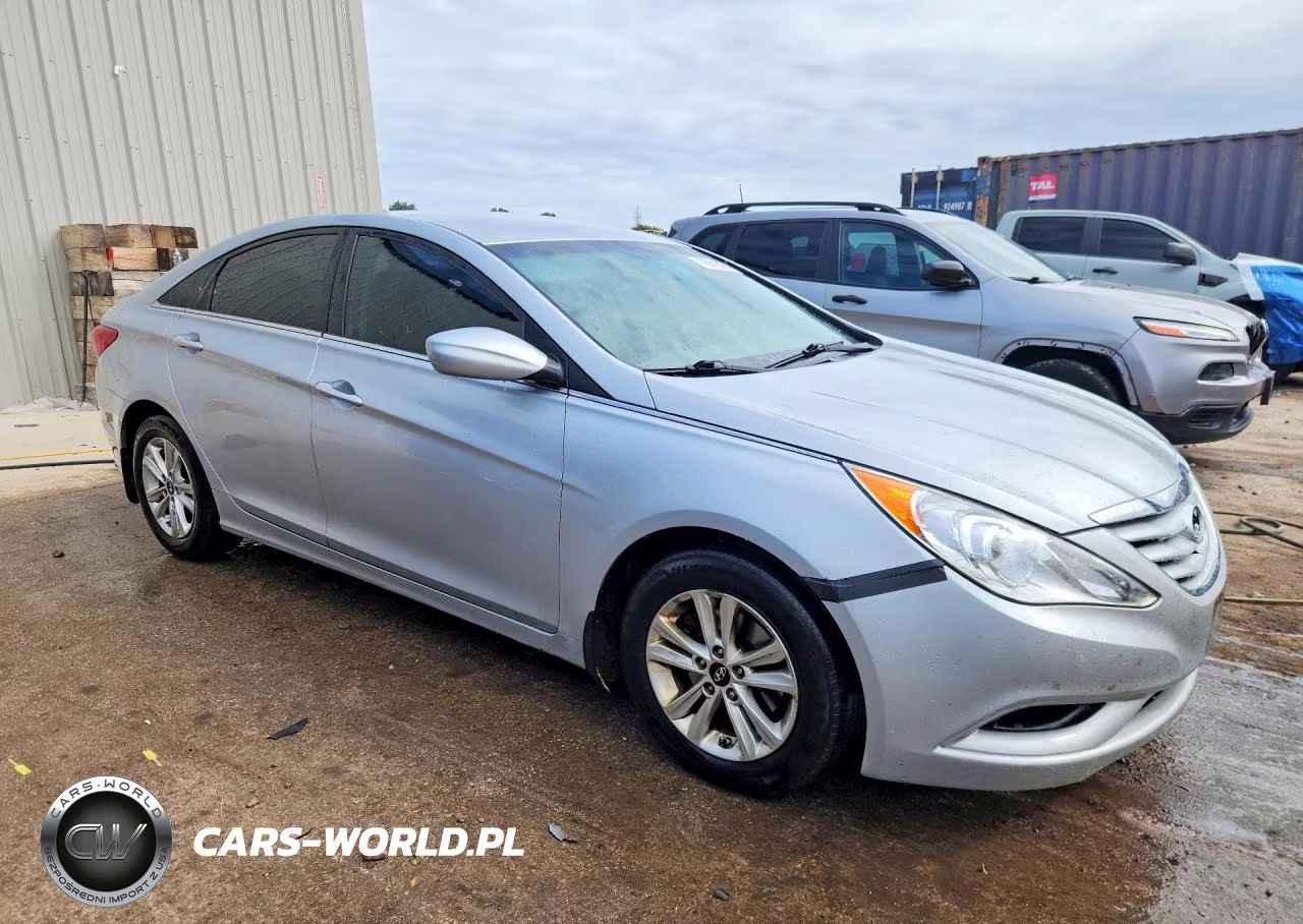2012 Hyundai Sonata Gls VIN:5NPEB4AC6CH469021 - 4