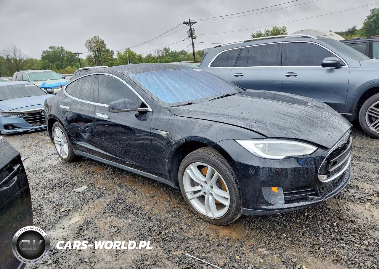 2013 Tesla Model S VIN:5YJSA1AC5DFP10085 - 4