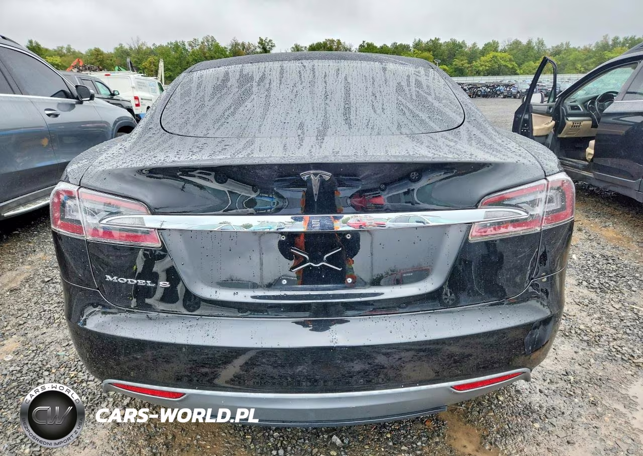 2013 Tesla Model S VIN:5YJSA1AC5DFP10085 - 6