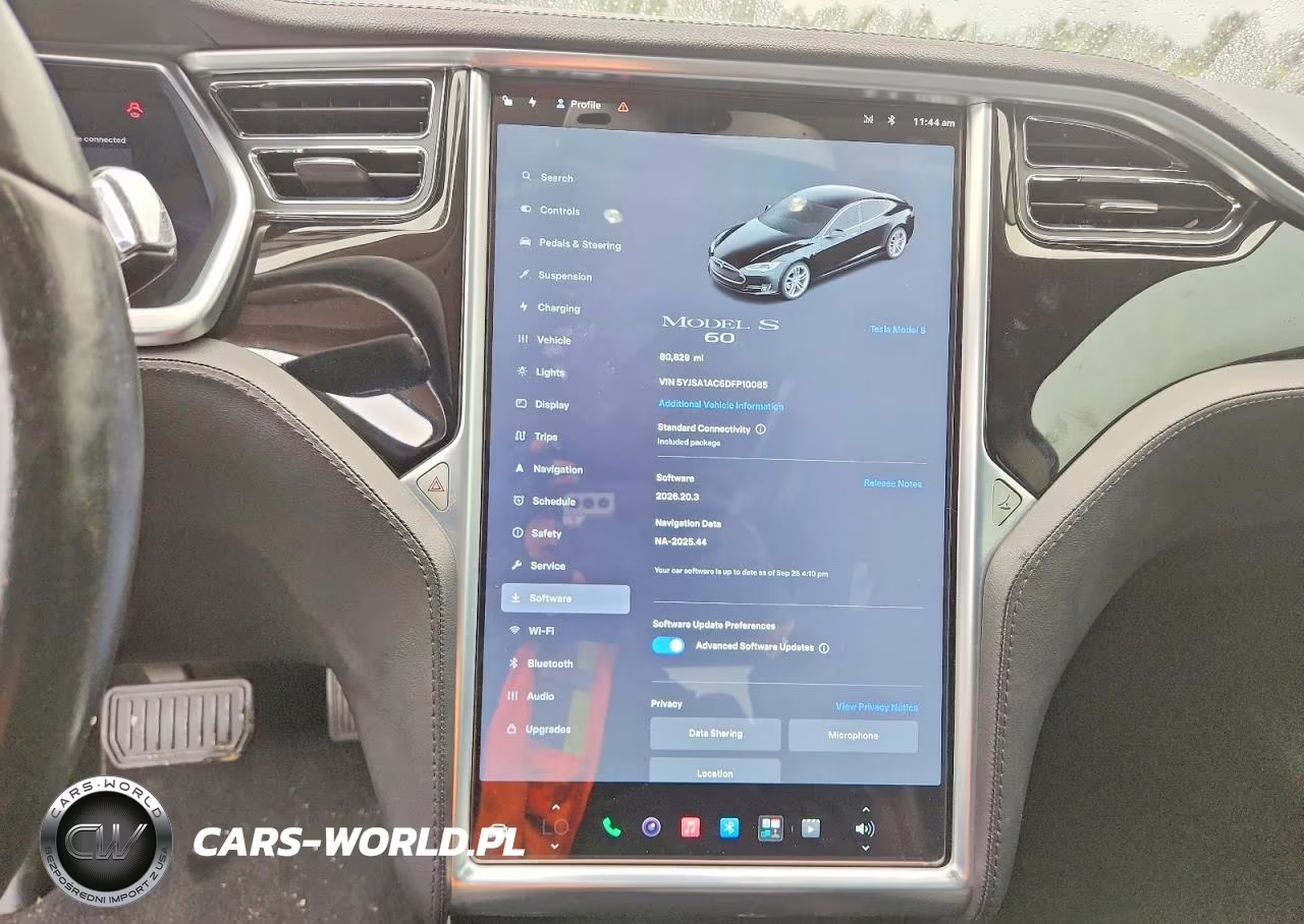 2013 Tesla Model S VIN:5YJSA1AC5DFP10085 - 9