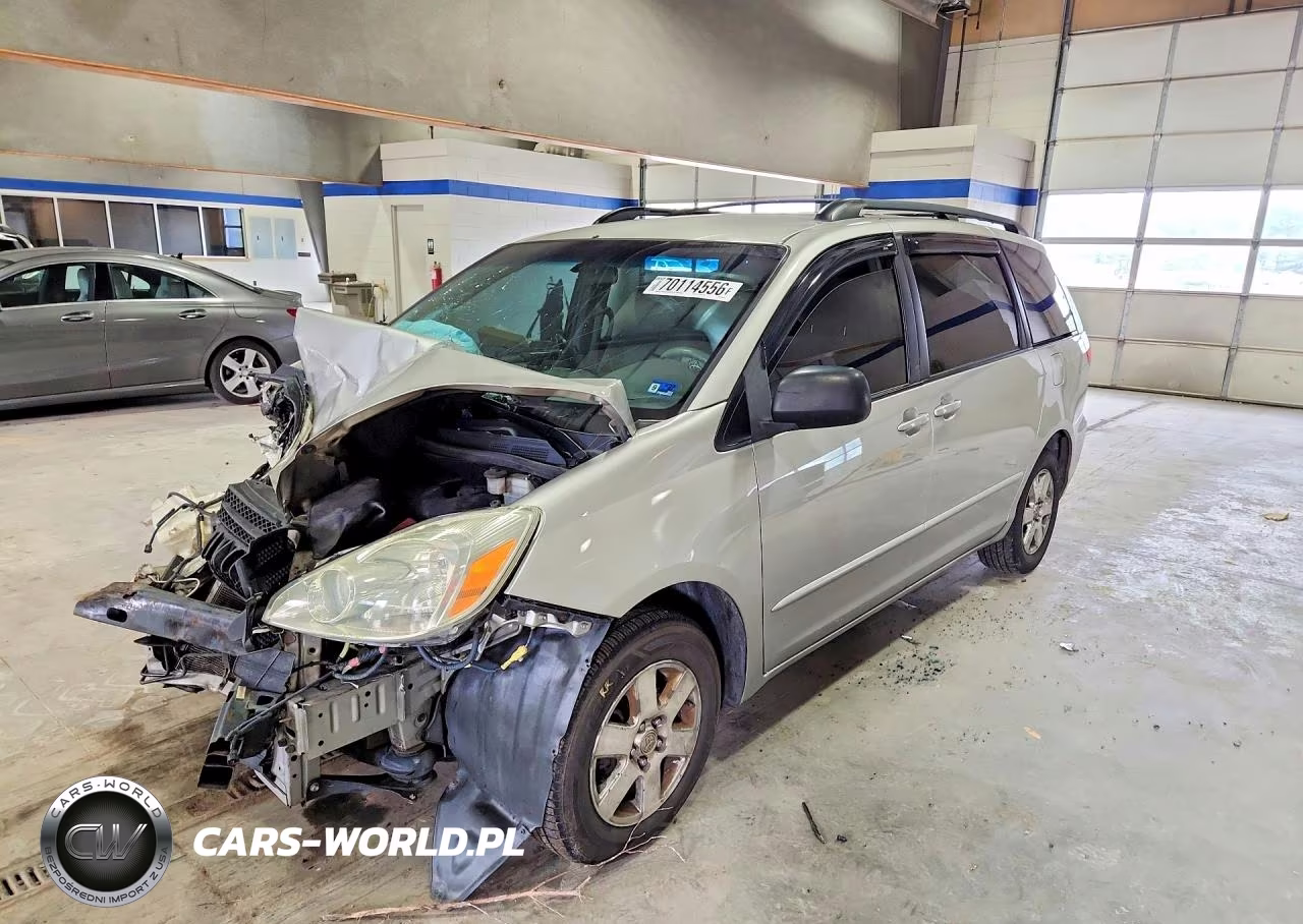 2004 Toyota Sienna Le 7 Passenger VIN:5TDZA23C74S005723 - 1