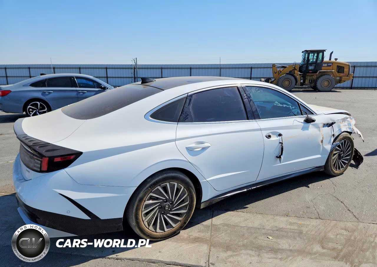 2024 Hyundai Sonata Hybrid Limited VIN:KMHL54JJ4RA088020 - 3