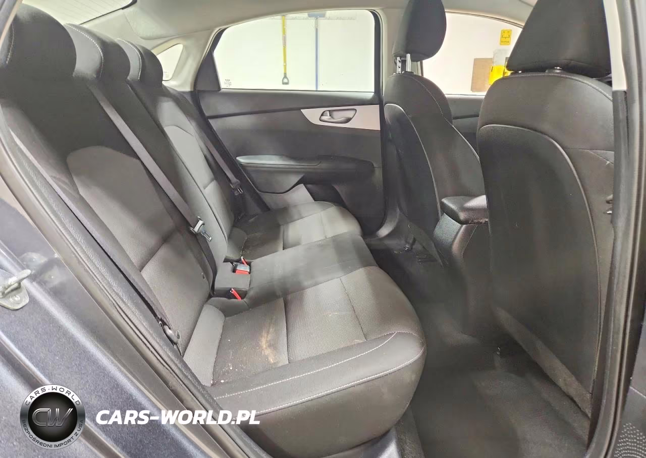 2024 Kia Forte Lxs VIN:3KPF24AD7RE751601 - 10