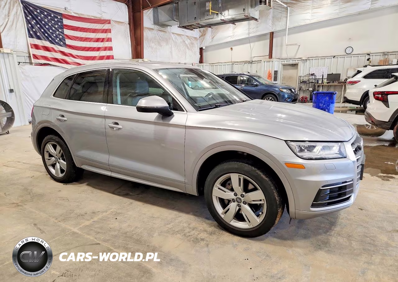 2018 Audi Q5 Premium Plus VIN:WA1BNAFY0J2046022 - 4