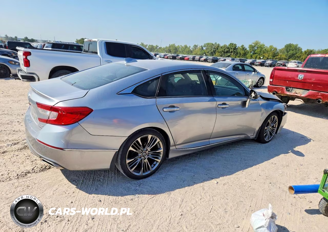 2018 Honda Accord Touring VIN:1HGCV2F91JA036549 - 3