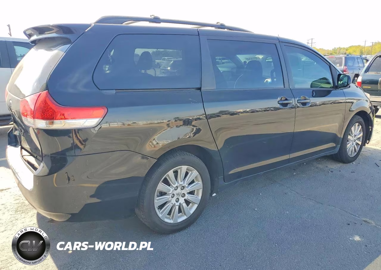 2013 Toyota Sienna Xle 7-Passenger VIN:5TDDK3DC4DS064241 - 3