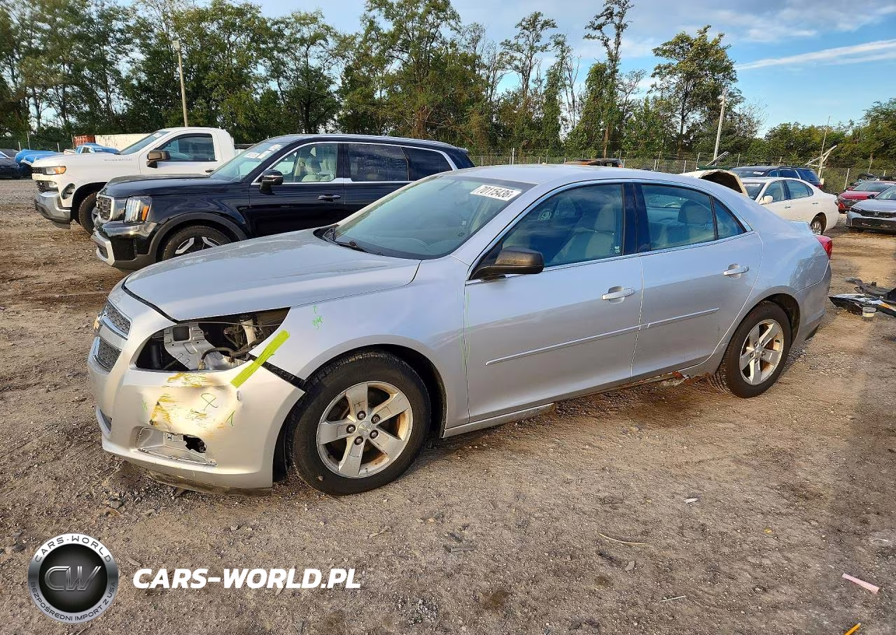 2013 Chevrolet Malibu Ls VIN:1G11B5SA2DF124557 - 1
