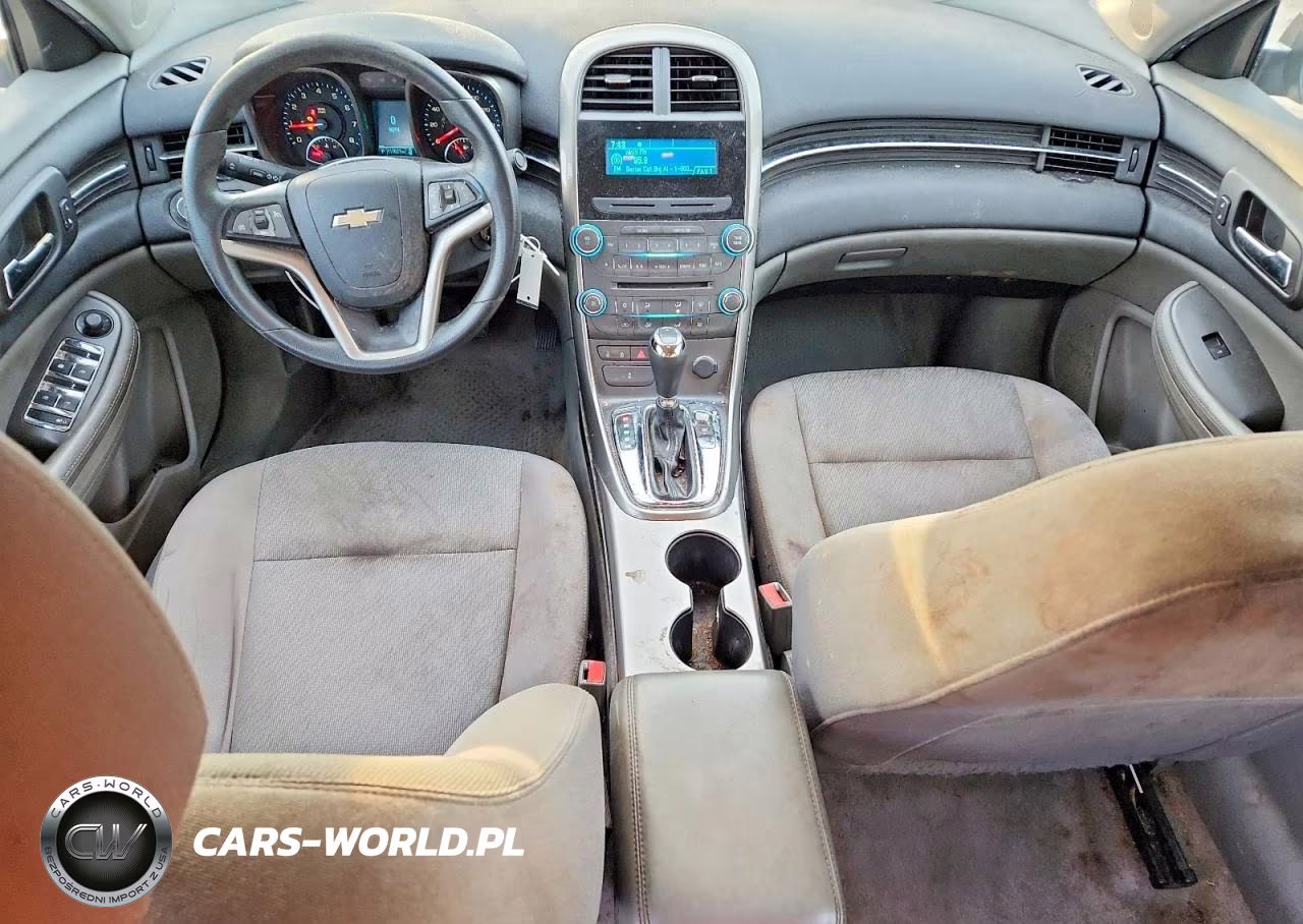 2013 Chevrolet Malibu Ls VIN:1G11B5SA2DF124557 - 8
