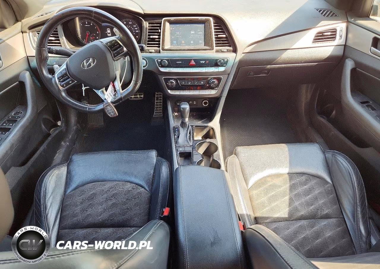2018 Hyundai Sonata Sport VIN:5NPE34AF1JH667607 - 8