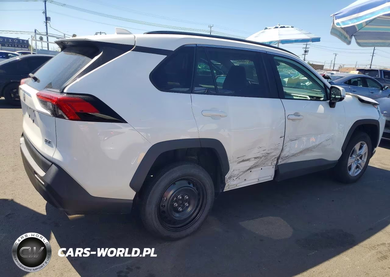 2021 Toyota Rav4 Xle VIN:2T3W1RFV1MC109505 - 3