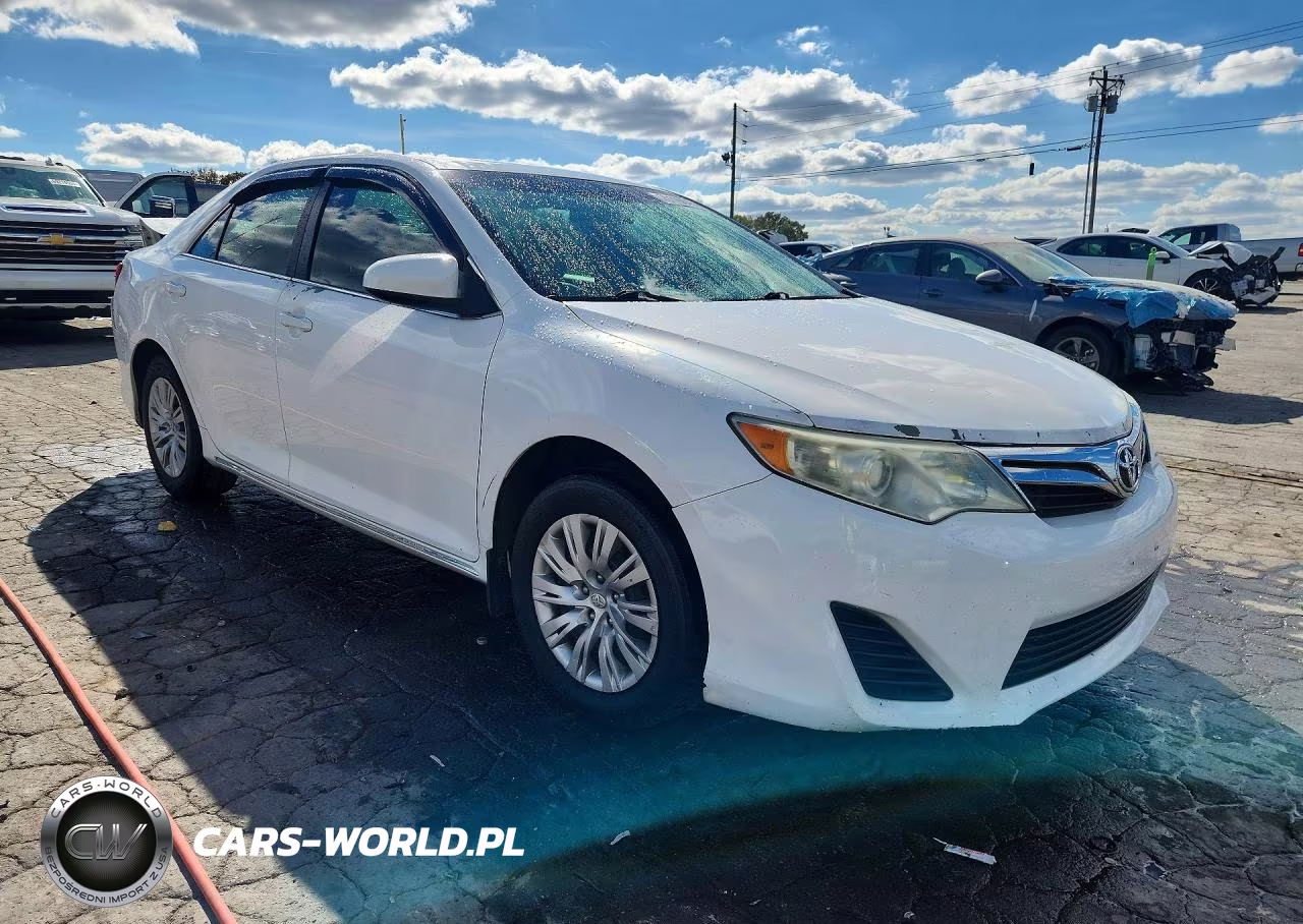 2014 Toyota Camry Le VIN:4T4BF1FK5ER424135 - 4