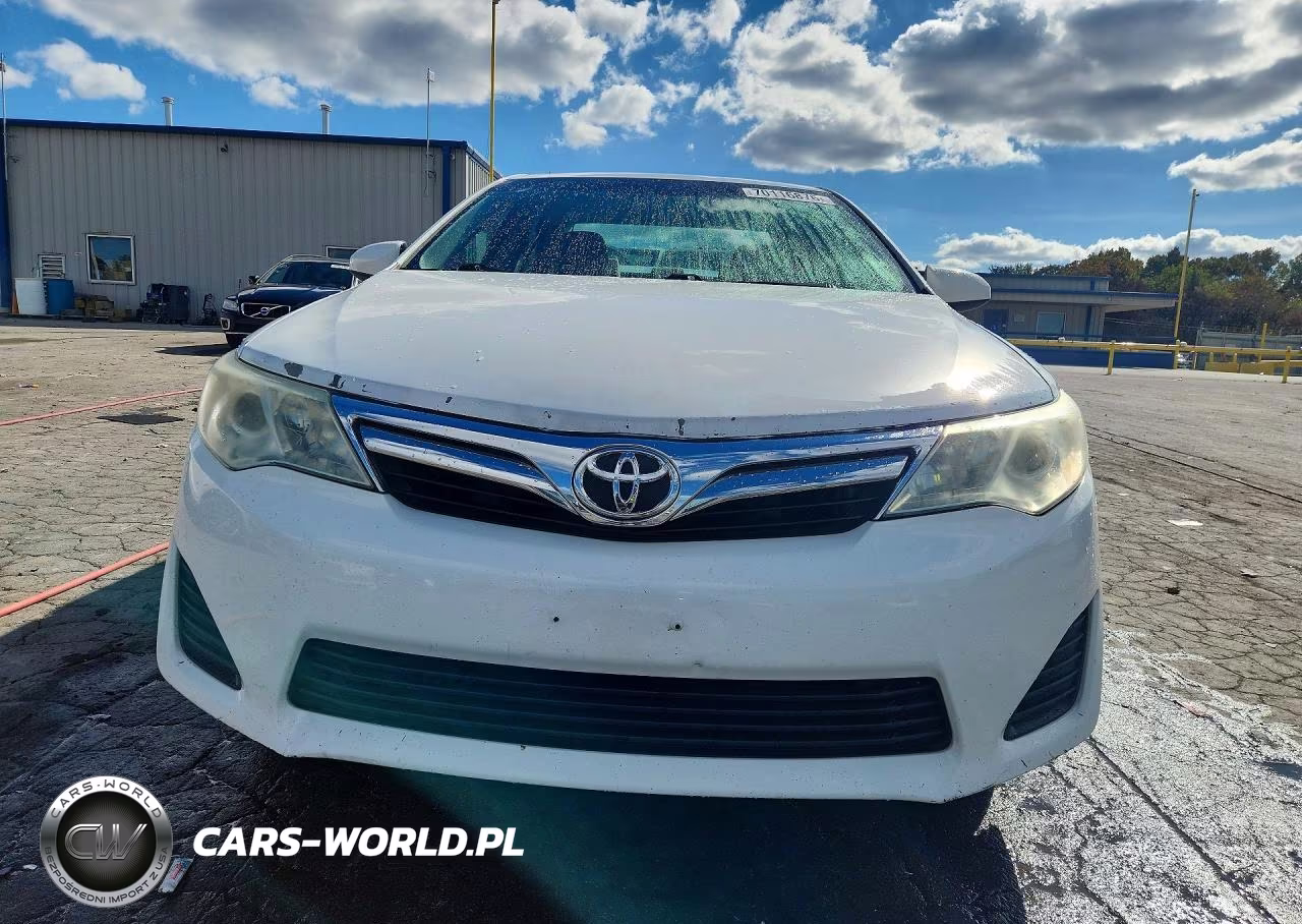 2014 Toyota Camry Le VIN:4T4BF1FK5ER424135 - 5