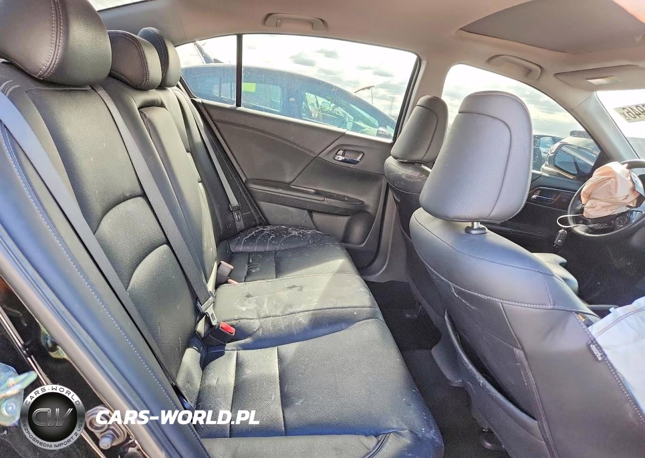 2017 Honda Accord Touring VIN:1HGCR3F91HA005015 - 10