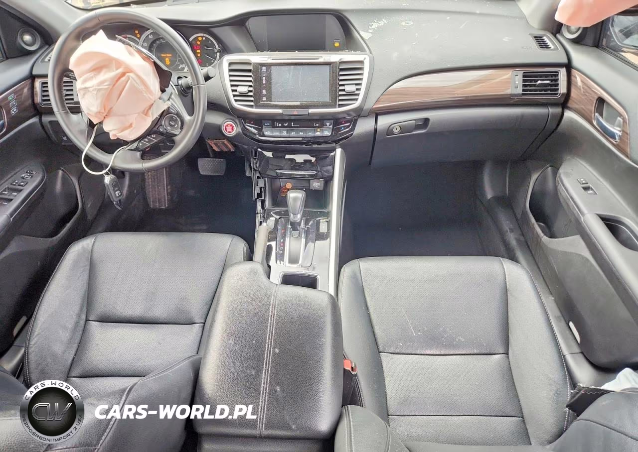 2017 Honda Accord Touring VIN:1HGCR3F91HA005015 - 8