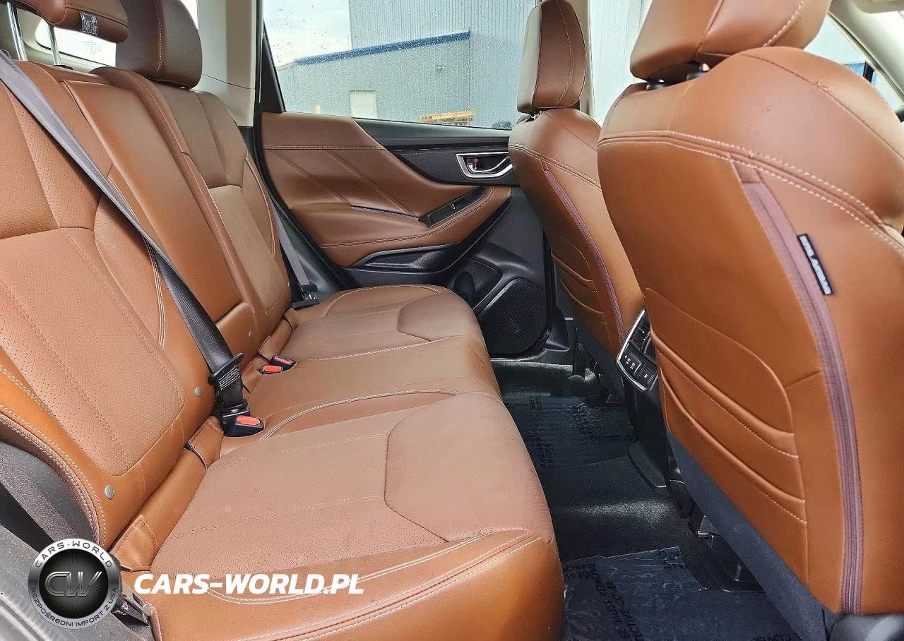 2019 Subaru Forester Touring VIN:JF2SKAWC7KH558069 - 11