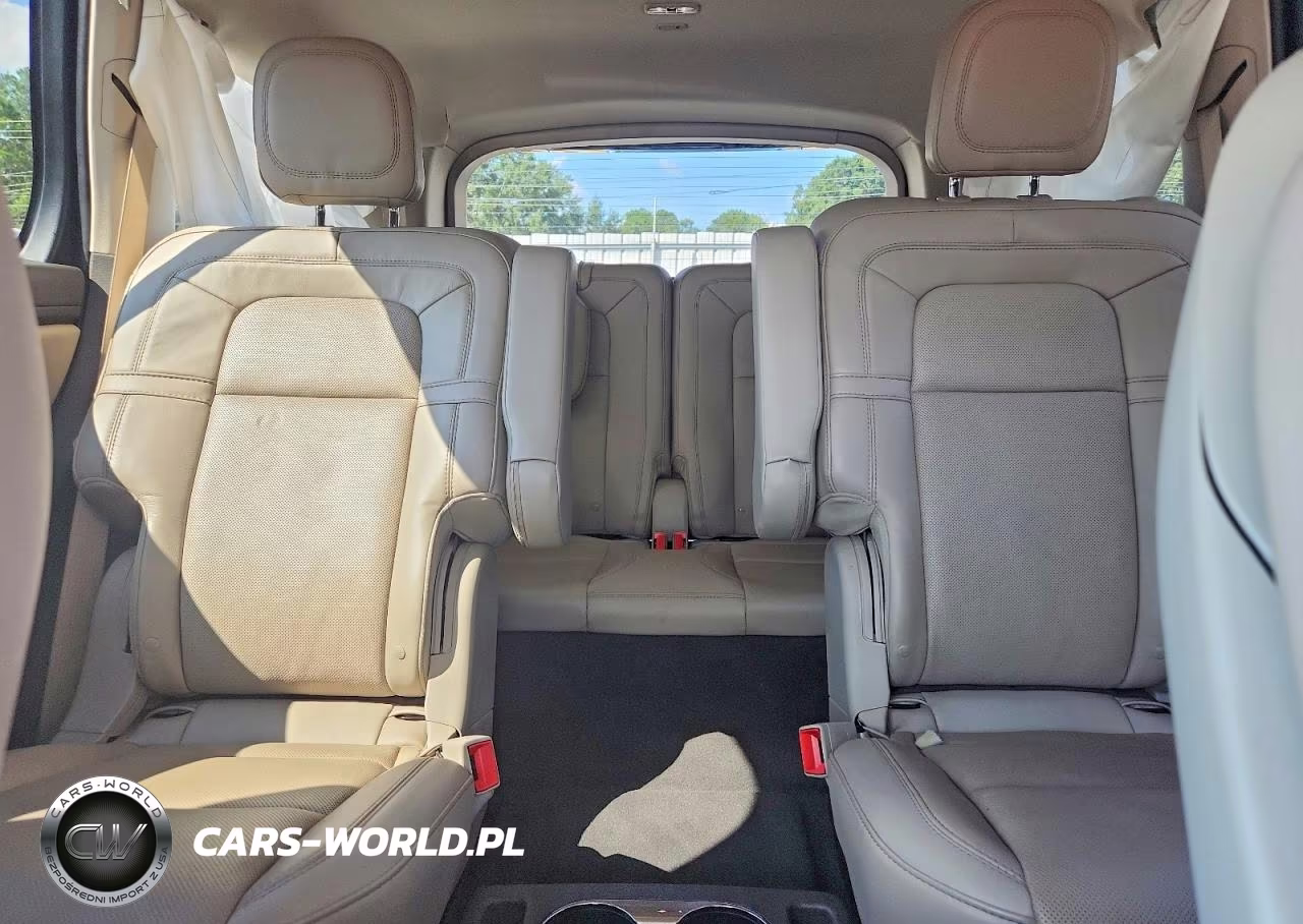2023 Lincoln Aviator Reserve VIN:5LM5J7WC6PGL00293 - 10