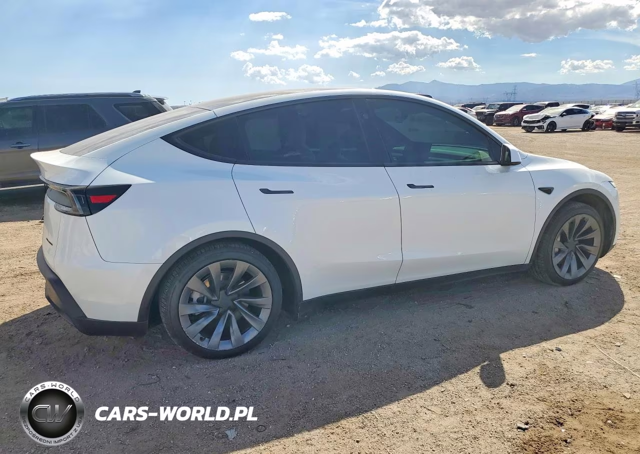 2026 Tesla Model Y VIN:7SAYGDEE6TF577604 - 3
