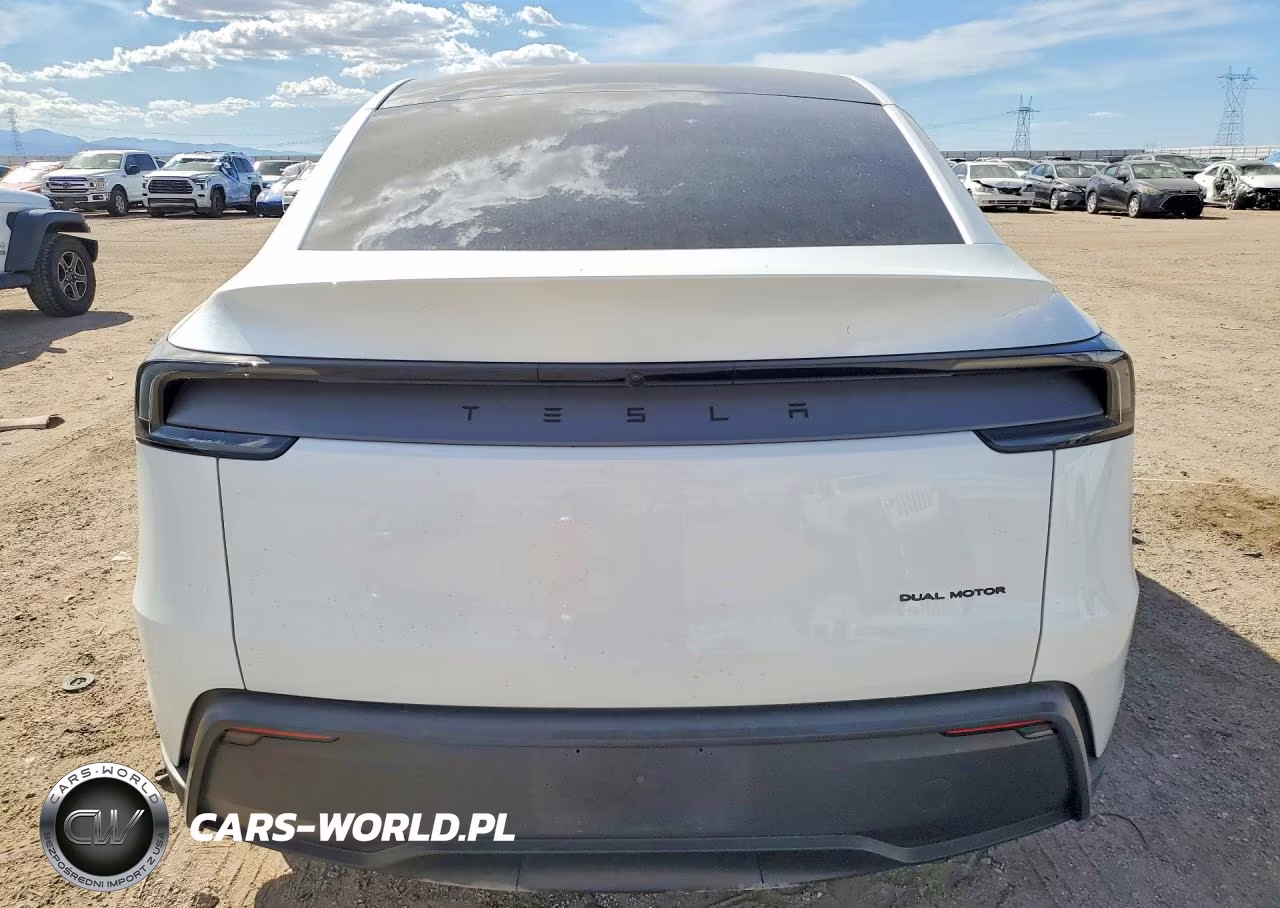2026 Tesla Model Y VIN:7SAYGDEE6TF577604 - 6