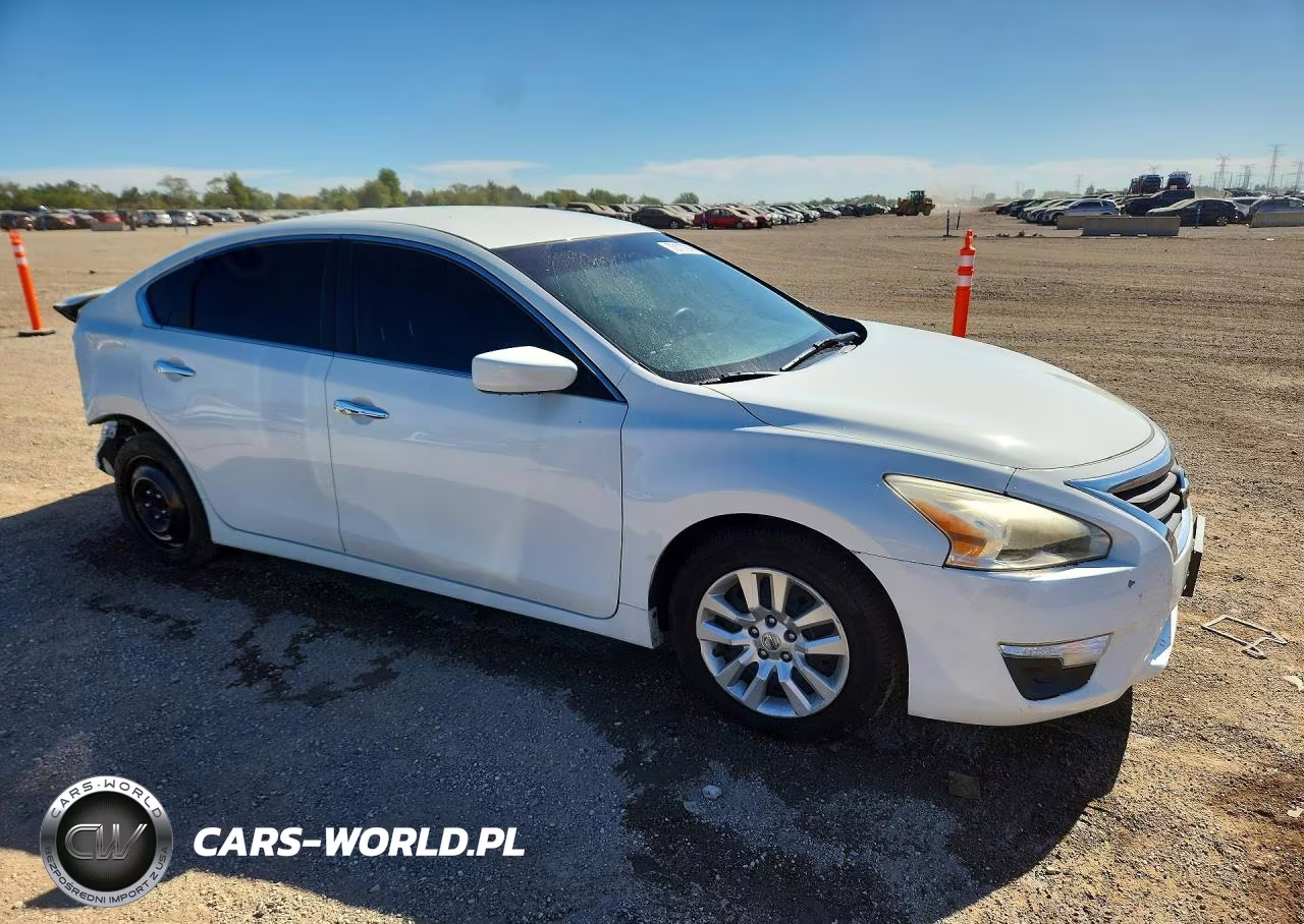 2015 Nissan Altima 2.5 S VIN:1N4AL3AP1FC275608 - 4