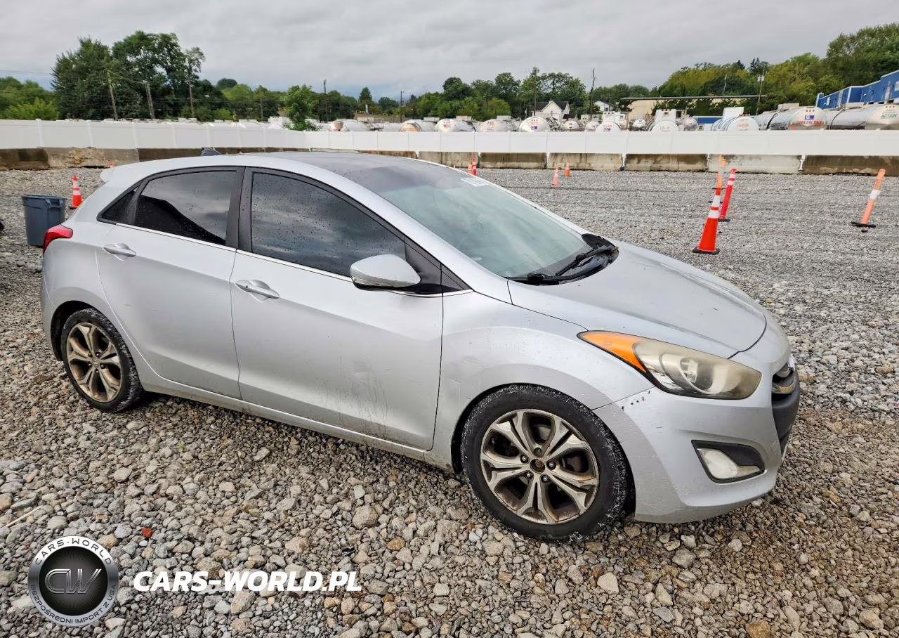 2013 Hyundai Elantra Gt Base VIN:KMHD35LE0DU021762 - 4