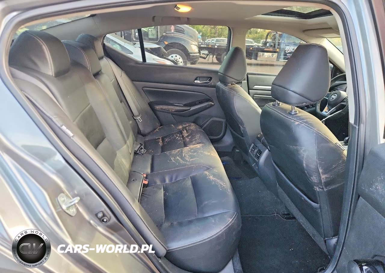2020 Nissan Altima Platinum VIN:1N4BL4FW9LC124490 - 10