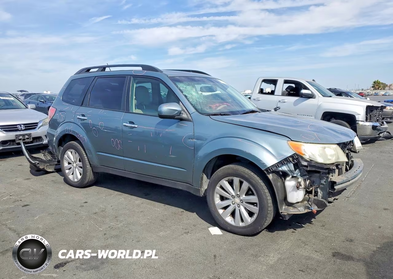 2012 Subaru Forester Limited VIN:JF2SHAEC8CH400051 - 4