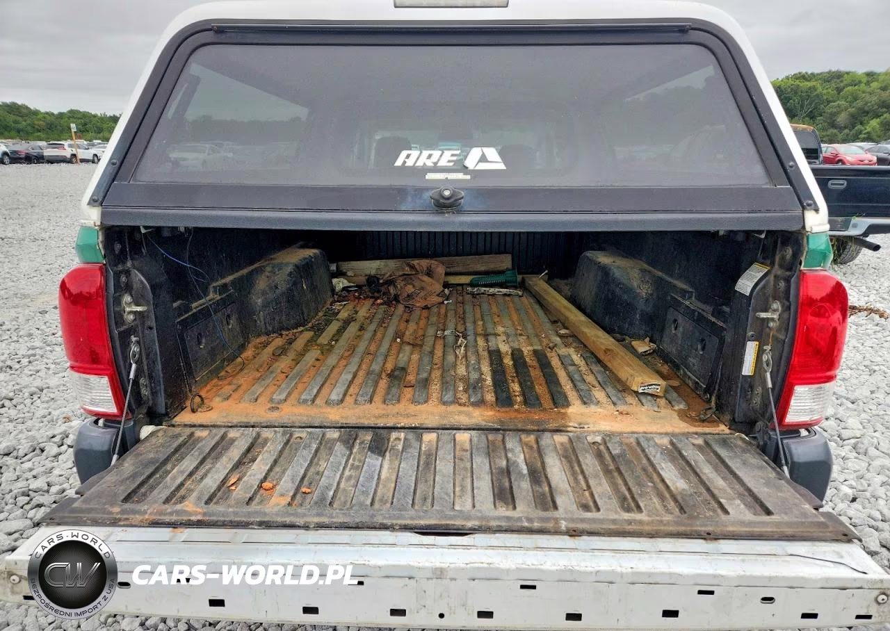 2017 Toyota Tacoma Sr VIN:5TFRX5GN5HX094087 - 10