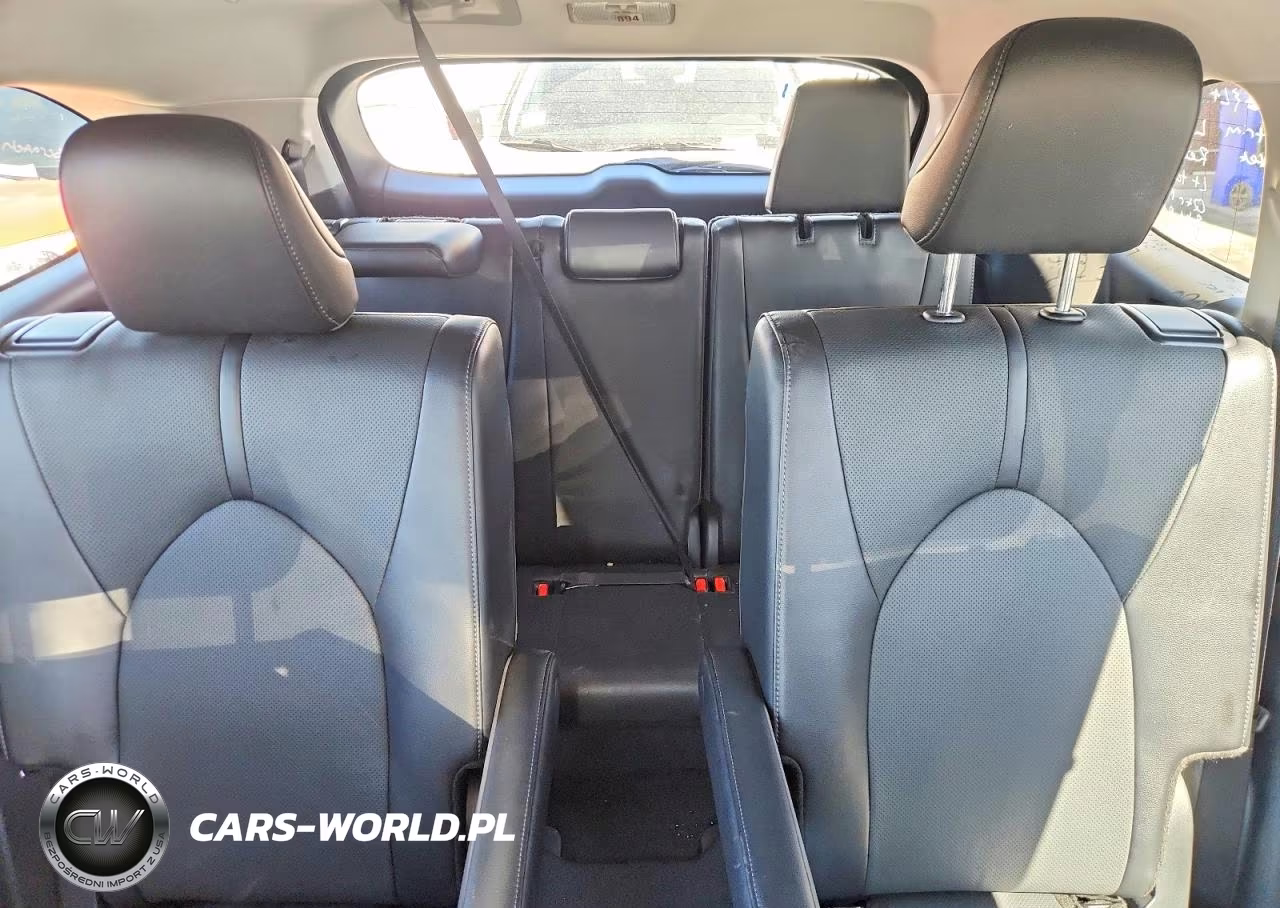 2025 Toyota Highlander Limited VIN:5TDKDRBH3SS584673 - 10