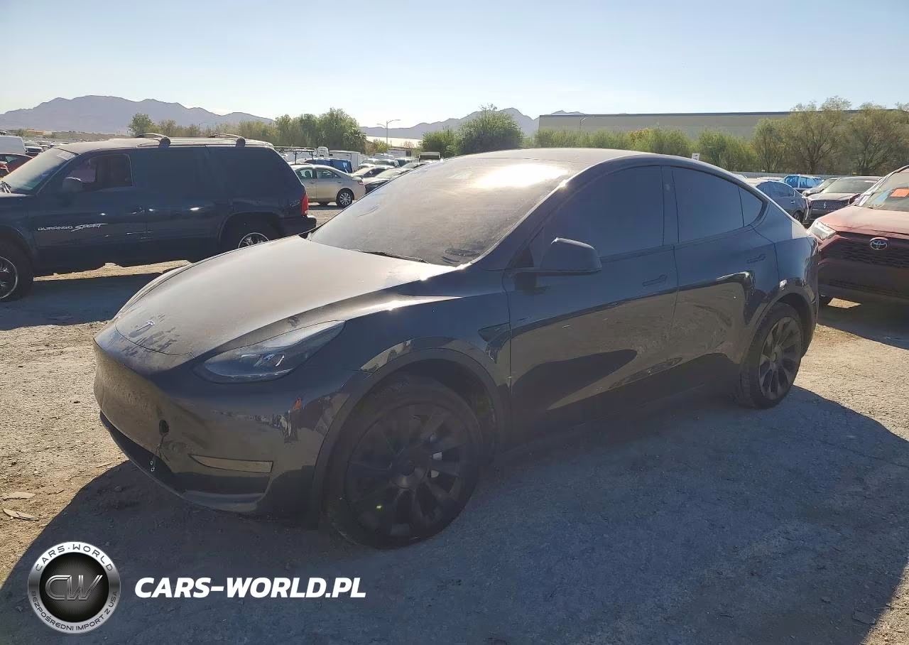 2024 Tesla Model Y – zdjęcie 1 z 12