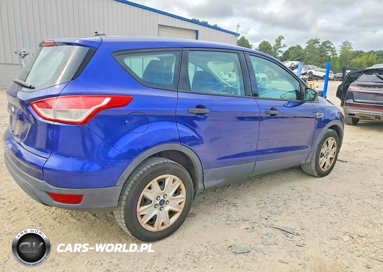 2013 Ford Escape S VIN:1FMCU0F70DUA98270 - 3