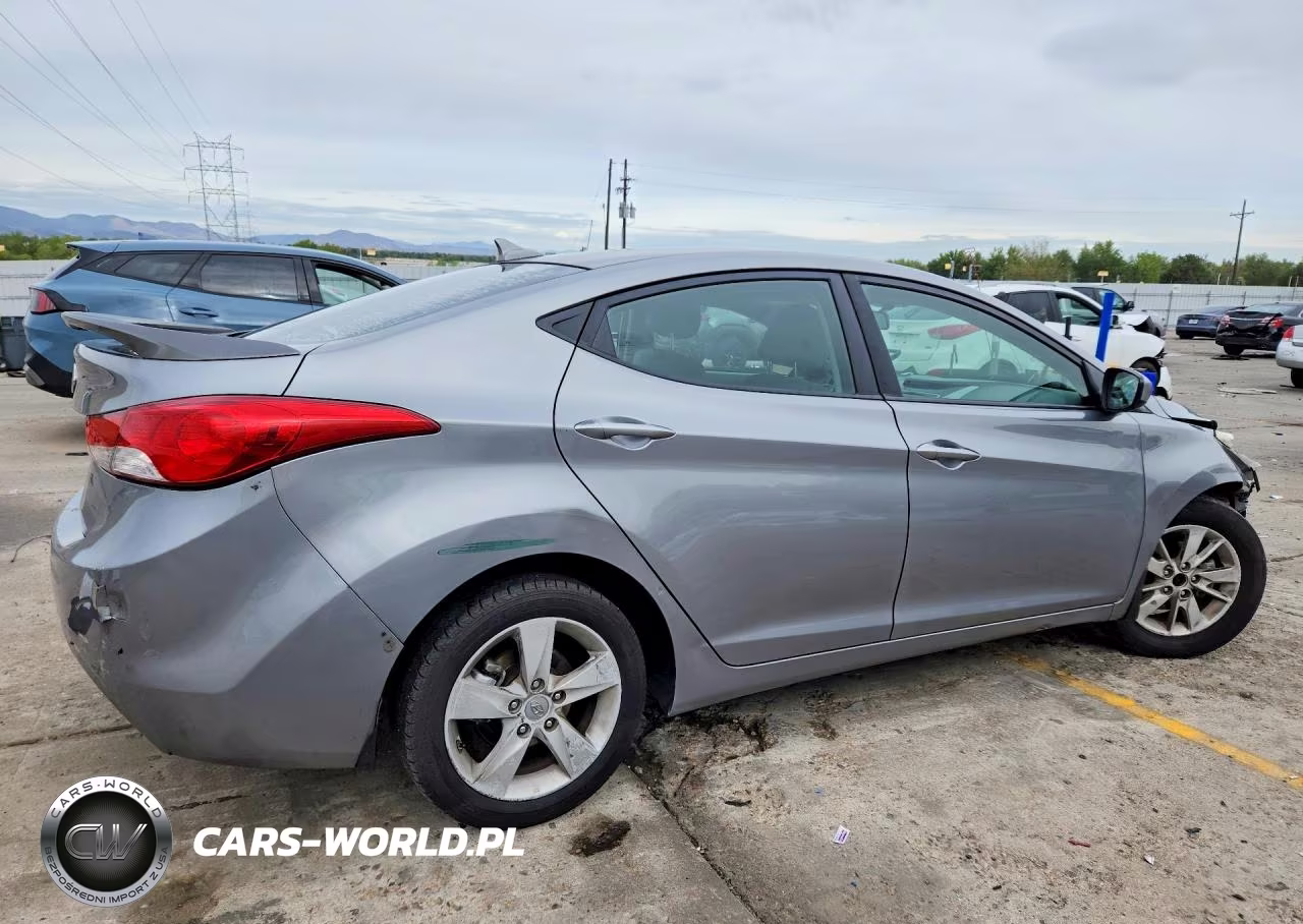 2013 Hyundai Elantra Gls VIN:KMHDH4AE4DU978880 - 3
