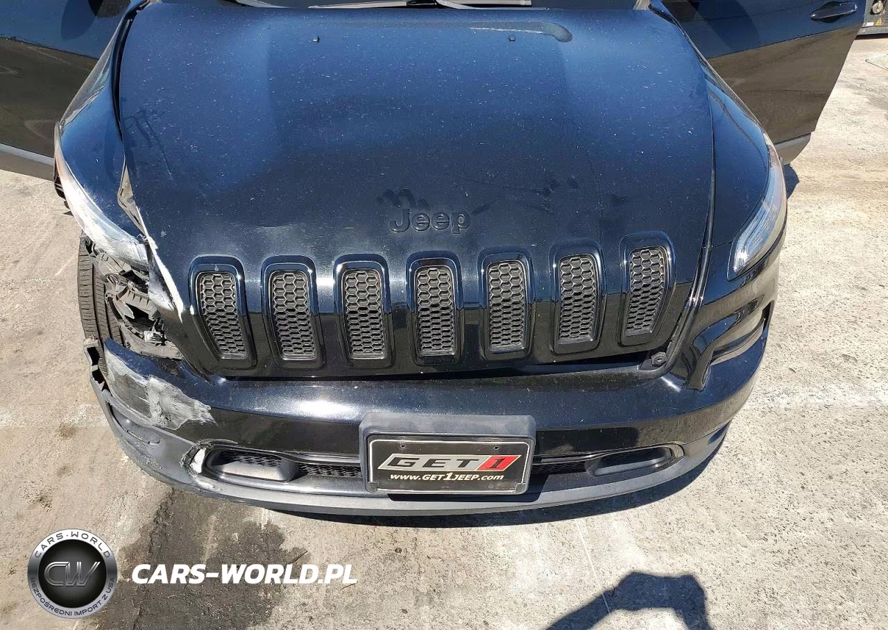2018 Jeep Cherokee Latitude VIN:1C4PJLCB9JD545201 - 11
