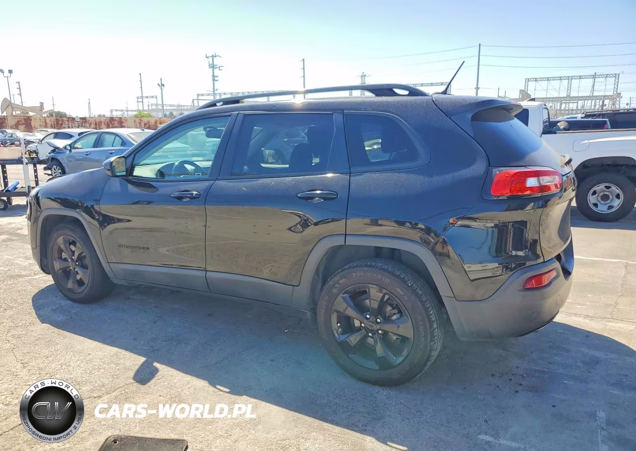 2018 Jeep Cherokee Latitude VIN:1C4PJLCB9JD545201 - 2