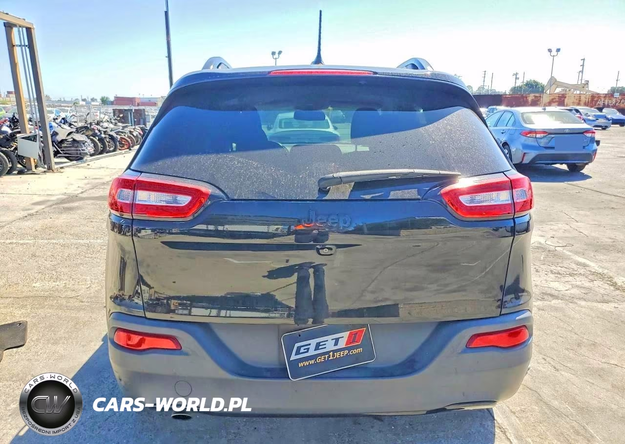2018 Jeep Cherokee Latitude VIN:1C4PJLCB9JD545201 - 6