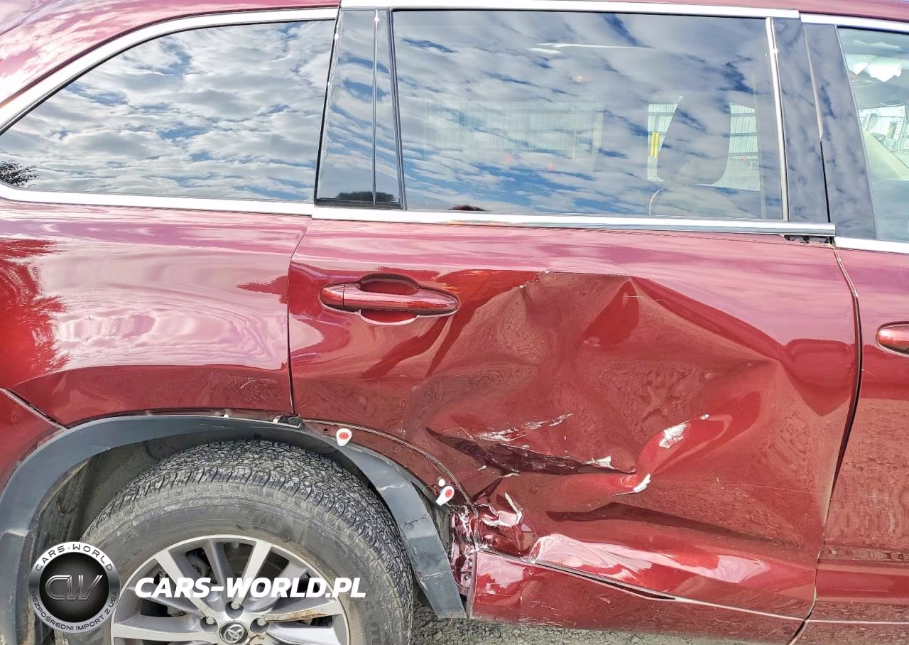 2018 Toyota Highlander Xle VIN:5TDJZRFH2JS844924 - 11
